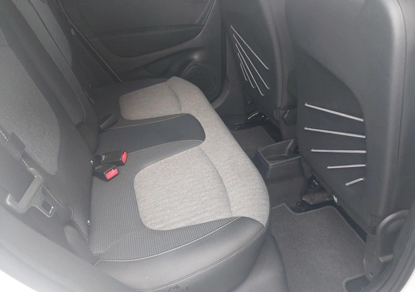 Renault Captur cena 48900 przebieg: 47600, rok produkcji 2018 z Poznań małe 172